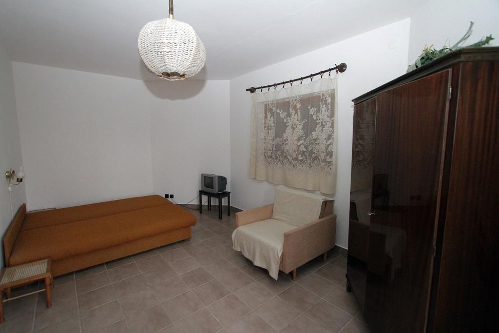 Voeroesko Apartmanhaz Révfülöp Rum bild